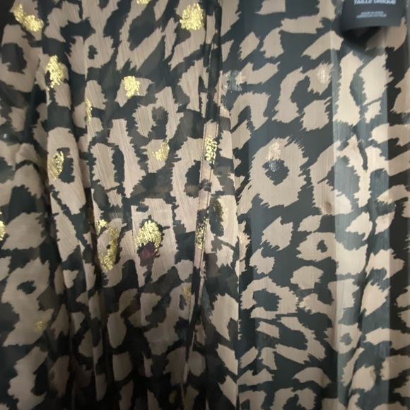 Cover up - Picture 2 of 4